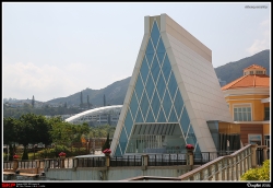 愉景灣, 海濱白教堂