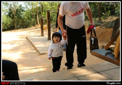 錦英苑後山, 小妹妹