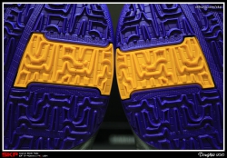 KOBE V, 籃球鞋